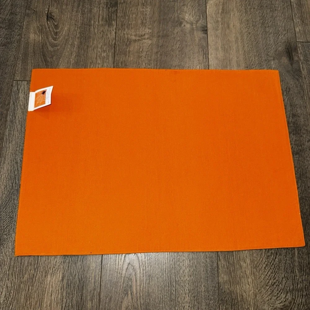 Linens&things‎ Halloween Table Mat placement Quilted Witch Spider Ghost Pumpkin